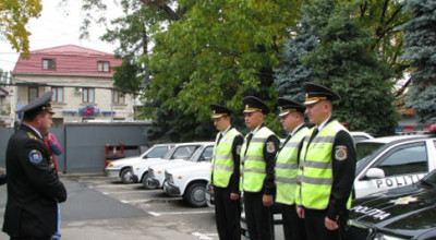 BANI PUŢINI PENTRU DRUMURILE CAPITALEI - Photo