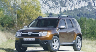 ÎN PAS CU MODA - Photo