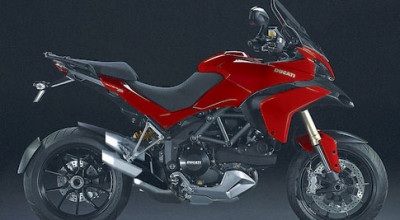 PATRU ÎN UNU - Photo