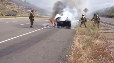 Primul Lamborghini Aventador în flăcări - Photo