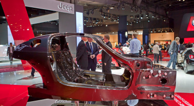 Ferrari a prezentat la Paris F70, caroseria succesorului lui Enzo - Photo