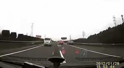 Accident grav pe autostrada in China - Photo