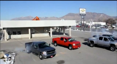 4 Chevrolet darama o cladire - Photo