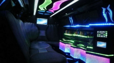 Se vinde: Dodge Challenger transformat în limuzină - Photo