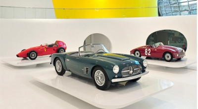 Lumea Ferrari - Photo