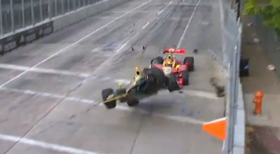 Accident masiv la IndyCar - Photo