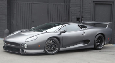Jaguar XJ220S va fi scos la licitaţie - Photo
