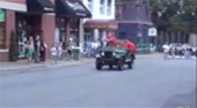 Doar 4 minute durează demontarea şi reasamblarea unui JEEP! - Photo