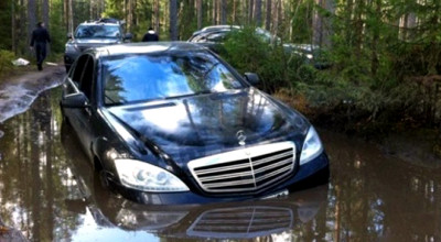 Off-road cu Mercedes S Class - Photo