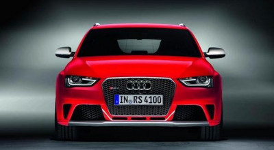 Audi RS4 se dezlănţuie pe circuit! - Photo