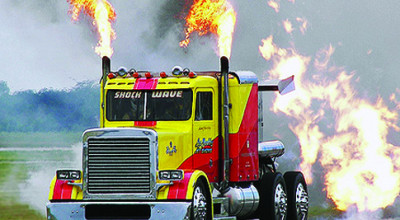 ShockWave jet Truck - Photo
