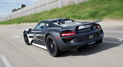 Detalii despre succesorul legendarului Porsche Carrera GT - Photo