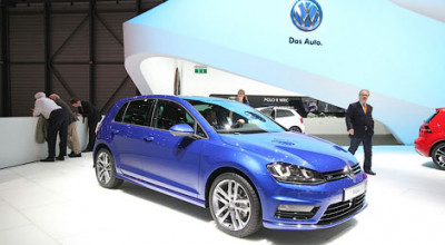 Volkswagen Golf R-Line - Photo
