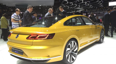 Volkswagen Passat Sport Coupe GTE a debutat în faţa publicului de la Geneva! - Photo