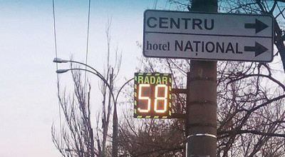 În Chişinău au apărut panouri de tip RADAR! - Photo