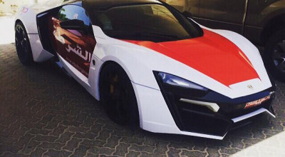 Un supercar de 3.4 milioane USD a ajuns în garajul poliţiei din Dubai! - Photo