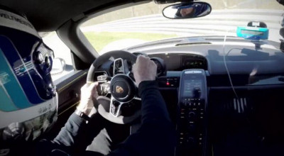 Din nou cu ghinion! Walter Rohrl dă de garduri cu un Porsche 918 Spyder (VIDEO) - Photo