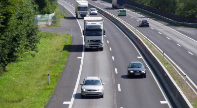 Iată cîteva sfaturi utile pentru o conducere în siguranță pe autostradă ! - Photo