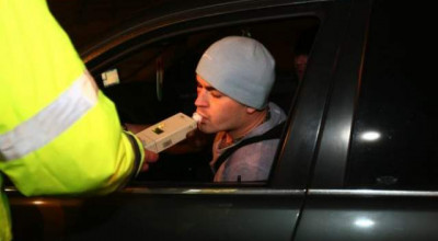 Află dacă șoferul poate fi obligat să treacă testul alcooscopic în caz că se află beat în mașină dar nu a pornit motorul! - Photo