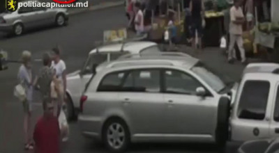 Fura poşetele şoferiţelor la semafor! A fost reţinut de poliţie! (VIDEO) - Photo