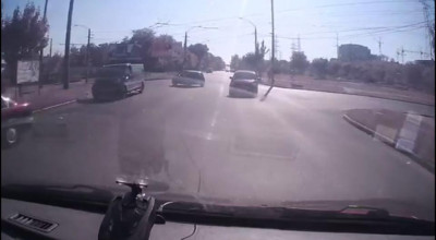 Situație de accident evitată în ultimele secunde! - Photo