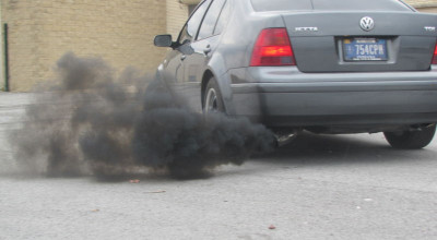 Scandalul emisiilor ia o altă întorsătură! UE a votat creşterea dublă a limitei de noxe! - Photo