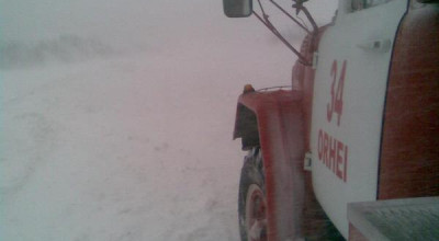 Noaptea de 7 ianuarie s-a lăsat cu probleme grave pentru unii şoferi. A fost nevoie intervenţia SPCSE - Photo