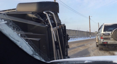 Un Brabus G63 AMG 6x6 s-a răsturnat pe una din magistralele din Moscova! (VIDEO) - Photo