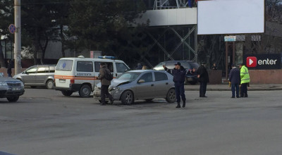 O fetiţă de şapte ani a ajuns la terapie intensivă după ce ambulanţa în care se afla a fost tamponată! - Photo
