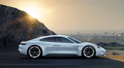 Porsche va investi până la UN MILIARD de euro în dezvoltarea de maşini electrice! - Photo