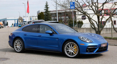 Noua generaţie Porsche Panamera 2017 a fost surprinsă din nou, cu un camuflaj minim! - Photo
