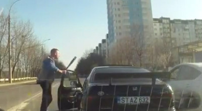 Gangster Fail: La ciocana neînţelegerile în trafic se rezolvă cu bâta! (VIDEO) - Photo