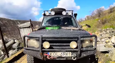 Inspectorii de patrulare ar fi stors 100$ dintr-un grup de turişti pentru că aveau maşinile murdare! - Photo