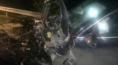 Un accident tragic a furat viaţa a trei persoane şi a lăsat un copil orfan - Photo
