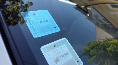 Începând cu 1 ianuarie 2017 nu va mai trebui să lipeşti ecusonul cu revizia tehnică pe parbriz! - Photo
