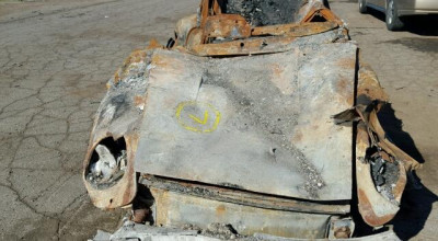 Ce vedeţi aici a fost cândva un Porsche 911. Rămăşiţele lui sunt şi astăzi de vânzare - Photo