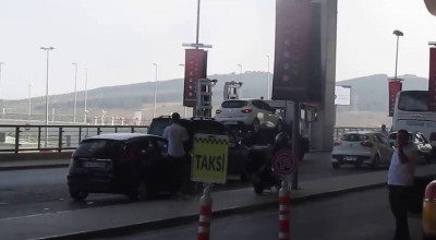Coşmarul şoferilor! Iată vehiculul care îţi poate remorca maşina parcată ilegal, în mai puţin de 60 de secunde! - Photo