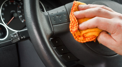 Interiorul maşinii tale ascunde de 2.000 de ori mai multe bacterii decât un telefon! - Photo