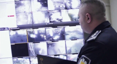 INP-ul a încremenit! Vezi cum arată Mannequin Challenge în interpretarea poliţiştilor Inspectoratului Naţional de Patrulare - Photo