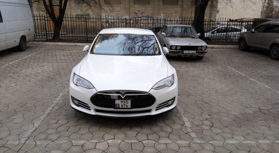 Se înmulţesc EV-urile în ţară! Încă un Tesla Model S a fost surprins de camerele foto - Photo