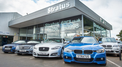 Contrabanda cu maşini: Importau automobile de lux cu anul producerii modificat. Acum gruparea a fost reţinută - Photo