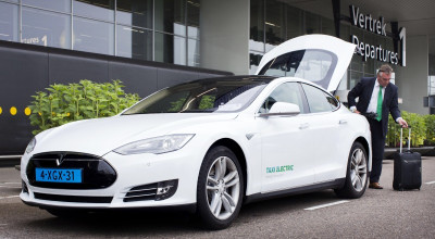 Crezi că o Tesla este potrivită pentru Taxi? Vezi câţi km a parcurs cu ea un bărbat din Finlanda - Photo