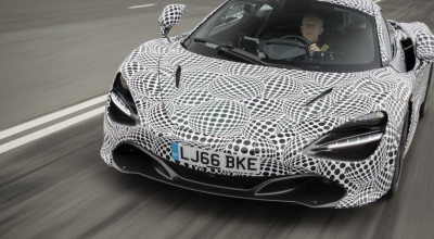 McLaren reînvie legendarul F1! Vezi noul hypercar cu poziţionarea şoferului pe centru - Photo