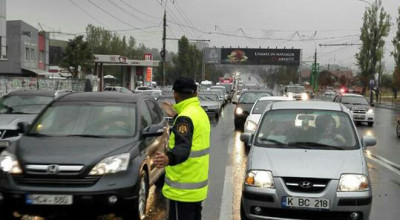 Atenție șoferi! INP vine cu recomandări cum să conduceți pe timp de ploaie - Photo