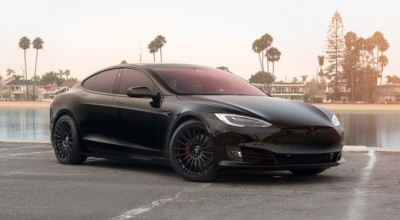 Tesla Model S a primit un pachet de tuning de la atelierul T Sportline - Photo
