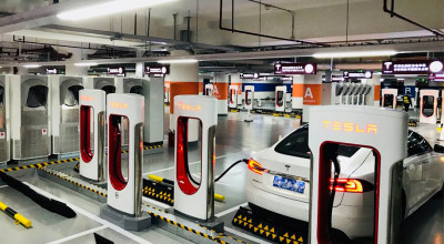 Tesla a inaugurat cea mai mare staţie de alimentare pentru EV-uri! - Photo