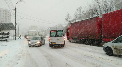 Ne amintim de şcoală. Tactici de condus pe timp de iarnă şi ninsori! - Photo