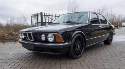 A primit un motor de M5 şi un interior nou. Iată cum arată acum acest Seria 7 din anii 80 - Photo