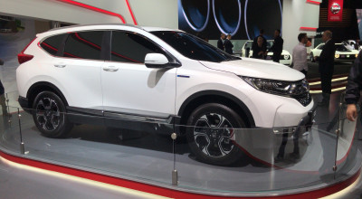 LIVE Geneva: Vedeți cum arată Honda CR-V Hybrid în varianta de producție în serie - Photo