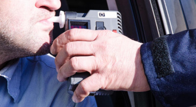 Sunt oare în drept angajații INP să efectueze testarea alcoolscopică, sau doar specialiștii abilitați? Răspunsul Curții Constituționale - Photo